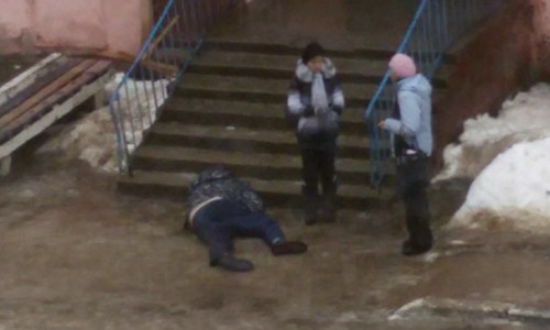 В Нововятске мужчина поскользнулся, упал и потерял сознание от удара