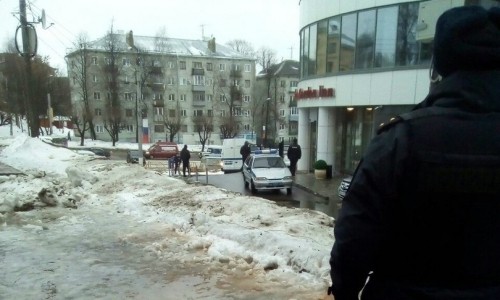 В Кирове полицейские оцепили отель «Хилтон»