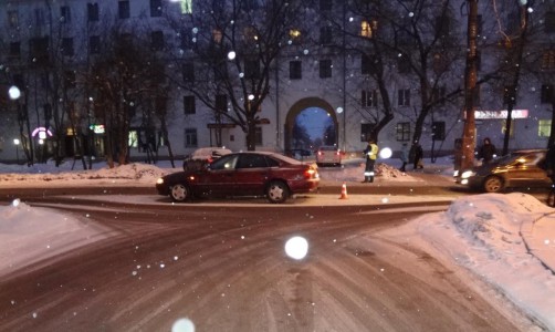 В Кирове иномарка сбила 17-летнюю девушку
