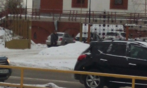 В Кирове мужчина справил малую нужду у храма