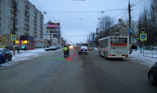 В Кирове иномарка сбила 7-летнего мальчика, который шел в школу