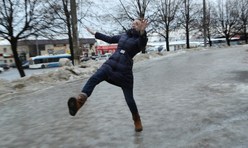 Тест-драйв: проверяем народные средства от скольжения обуви