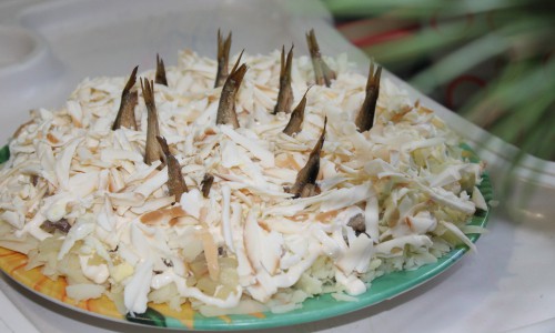 Салат "Рыбки в пруду": гости оценят оригинальный вкус и оформление