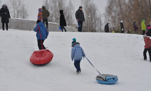 Баня с друзьями и горки с детьми: как с пользой провести новогодние каникулы?