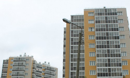 В Кирове с 12 этажа упал 15-летний подросток