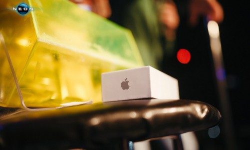 Сегодня РЦ NEON разыгрывает IPHONE 5S