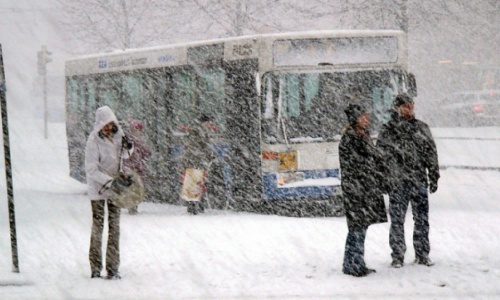 МЧС объявило метеопредупреждение: Киров заметает снегом