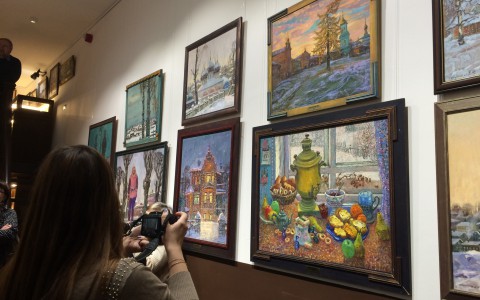 Уютно, красиво и в центре: в Кирове появилась новая галерея