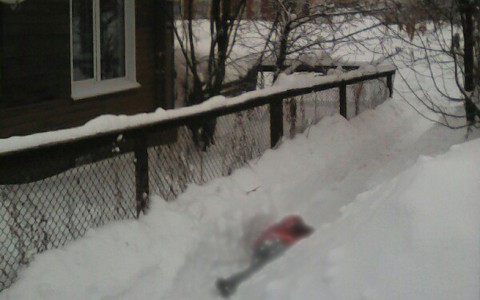 В Котельниче на улице обнаружено тело женщины