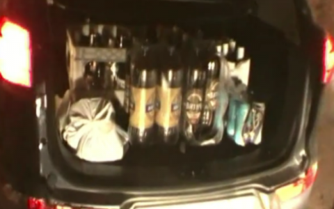 Видео: кировские полицейские устроили облаву на курьера, развозившего ночью алкоголь