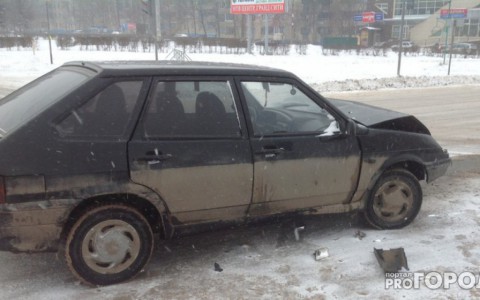 В Кирово-Чепецке автомобиль без водителя сбил пешехода