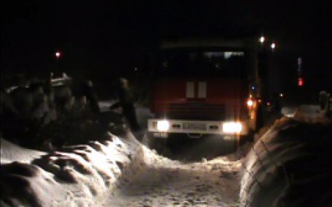 В Нововятске сгорел дом: в один миг многодетная семья лишилась всего