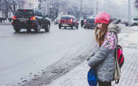 В Кирове ребенок час шел пешком, потому что его выставили из автобуса
