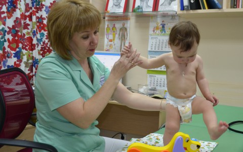 Что делать, если ваш малыш отстает в развитии?