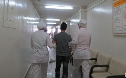 В Кировской области хирург отпустил пациента с опасной травмой домой: мужчина умер