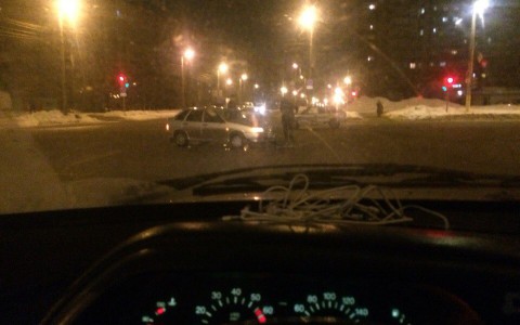 В Юго-западном районе столкнулись два одинаковых «ВАЗа»