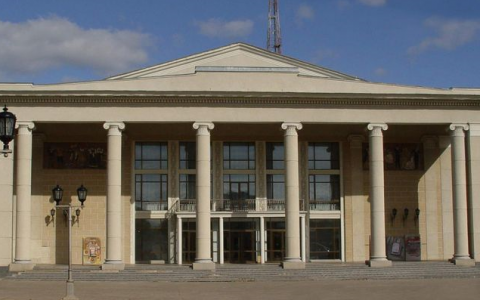 Из-за долгов по кредиту Кировская область может потерять филармонию?