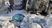 21-летний кировчанин на Infiniti протаранил дом, арт-объект и машины: есть пострадавшие