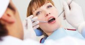 Какие коронки выбрать, чтобы никто их не заметил: стоматолог рассказал о вариантах