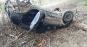 В Кировской области пьяный водитель слетел с дороги и перевернулся