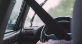 В Кировской области незнакомый мужчина заставлял детей сесть в машину