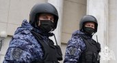 Росгвардейцам пришлось дважды задерживать буйную посетительницу бара