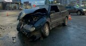 В Кирове пьяный молодой человек на ВАЗе столкнулся со Škoda: есть пострадавшие