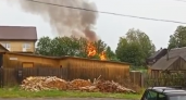 В Омутнинске из-за молнии сгорел дом