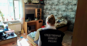 Сделала это бутылкой: в Кировской области в закрытой квартире нашли тело убитого мужчины 