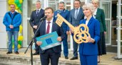 В Кирове открылась школа на 1000 мест с 25-метровым бассейном и автогородком