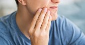 Почему зубы чаще болят осенью: стоматолог рассказал, в чем причина обострения