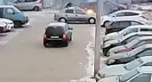 На парковке у жилого дома в Кирове вспыхнул автомобиль