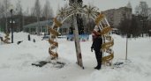 В Кочуровском парке начали убирать новогоднее оформление