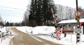 В Кирове ограничат движение по железнодорожному переезду