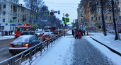 На перекрестке улиц Карла Маркса и Азина в Кирове до 27 ноября продлено ограничение движения 