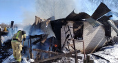 В Кировской области малолетние дети устроили пожар и оставили две семьи без дома