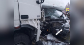 В Белохолуницком районе водитель "Газели" попал в аварию сразу с двумя фурами