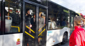 Губернатор потребовал от мэрии разобраться с неработающими QR-кодами в автобусах