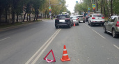 В Кирове на улице Щорса внедорожник въехал в Lada Granta: пострадала женщина