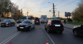 В Кирове на Октябрьском проспекте произошла тройная авария, есть пострадавший