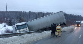 На федеральной трассе в Афанасьевском районе фура вылетела в кювет
