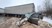 В Орловском районе фура столкнулась с легковушкой: пострадали два человека 