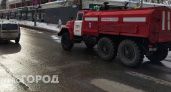 В Кирове тушили пожар в жилом доме на проспекте Строителей
