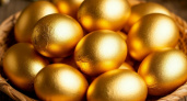 Курочке Рябе такие яйца и не снились: простой рецепт золотых крашенок - жалко разбивать