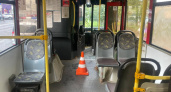 Женщина травмировалась во время поездки на городском автобусе в Кирове