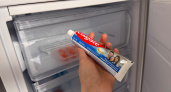 Всегда кладу зубную пасту в морозилку: такой лайфхак решает надоевшую проблему на кухне