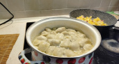 Никогда не бросайте пельмени в кипяток: простой способ сохранить вкус и форму
