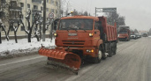 Власти Кирова велели подрядчикам вывести на дороги всю снегоуборочную технику