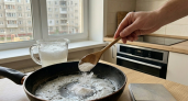 1 стакан на 10-летнюю сковороду - и она снова как новая: избавляемся от масла при жарке