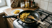 Почему в Европе выбрасывают сковородки после первого раза, а мы жарим на них годами